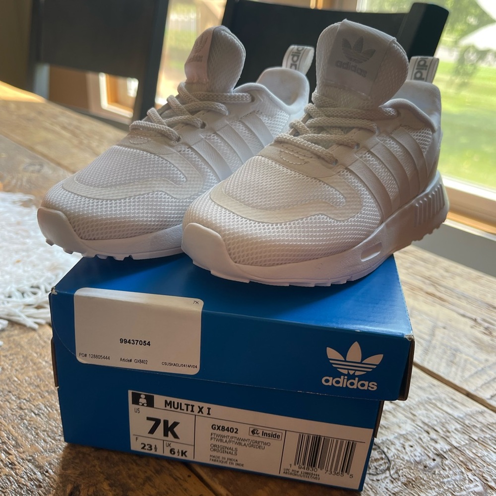7K White Adidas Shoes. Never worn!!